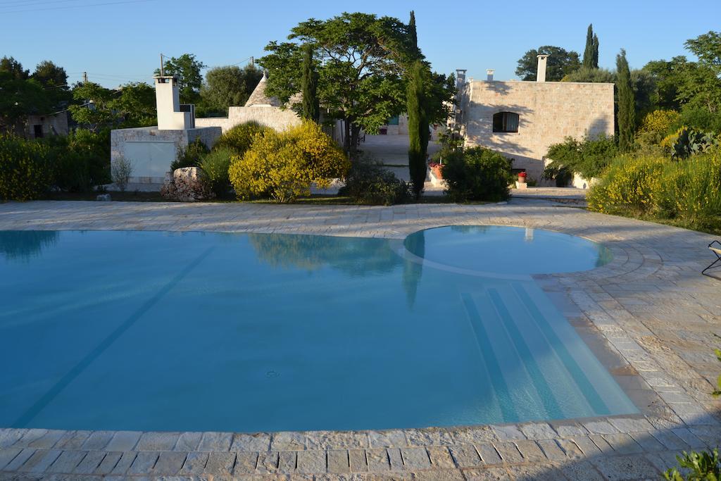 B&B Corte Del Camedrio Cisternino Luaran gambar