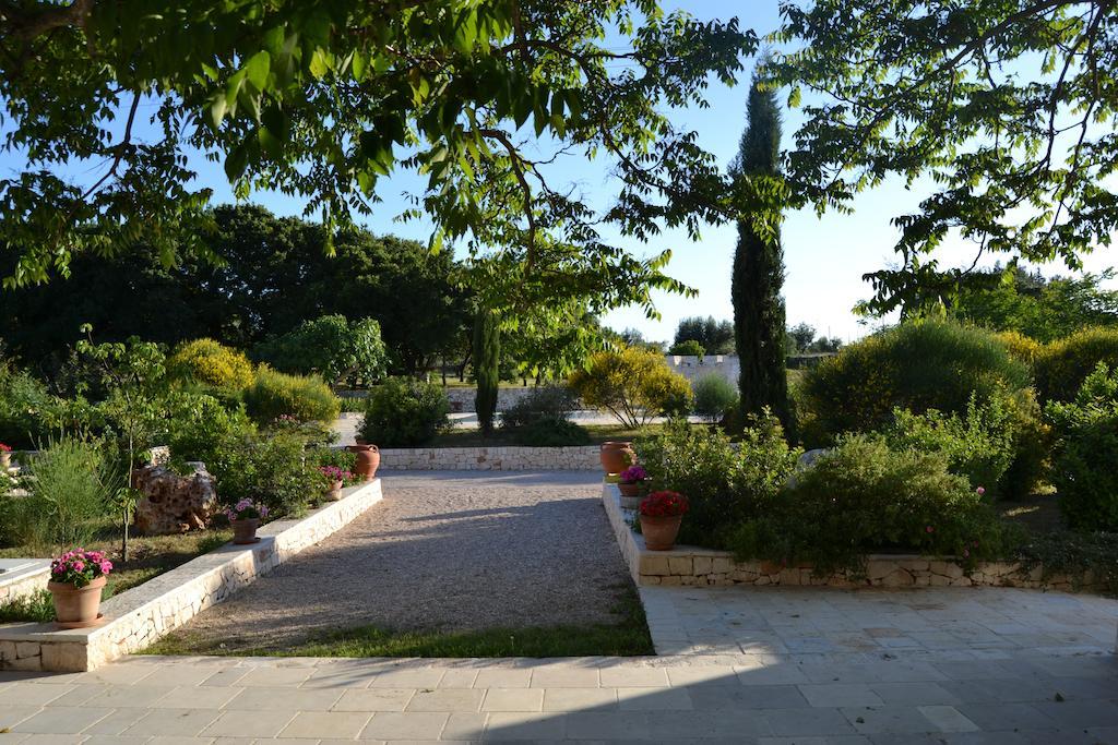 B&B Corte Del Camedrio Cisternino Luaran gambar